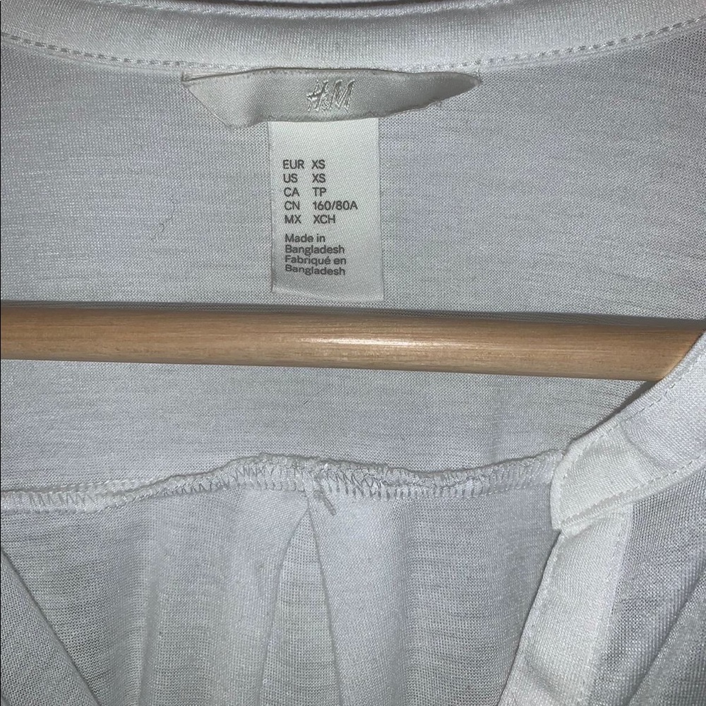 H&M Top - Picture 3 of 4